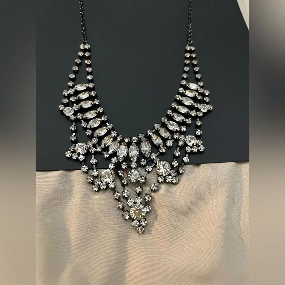 Necklace    - Picture 2 of 4
